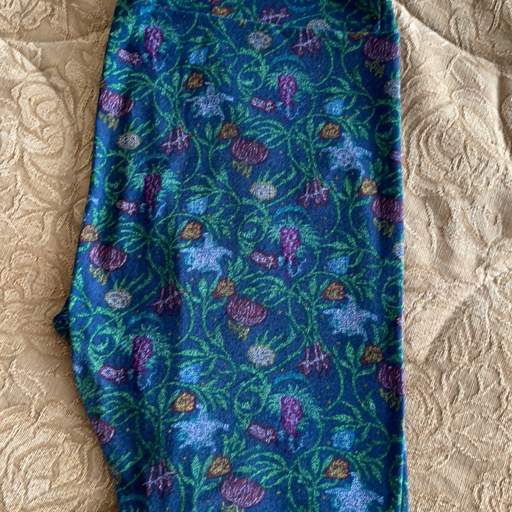Lularoe Tall & Curvy Leggings